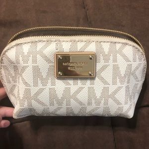 Michael Kors make up bag